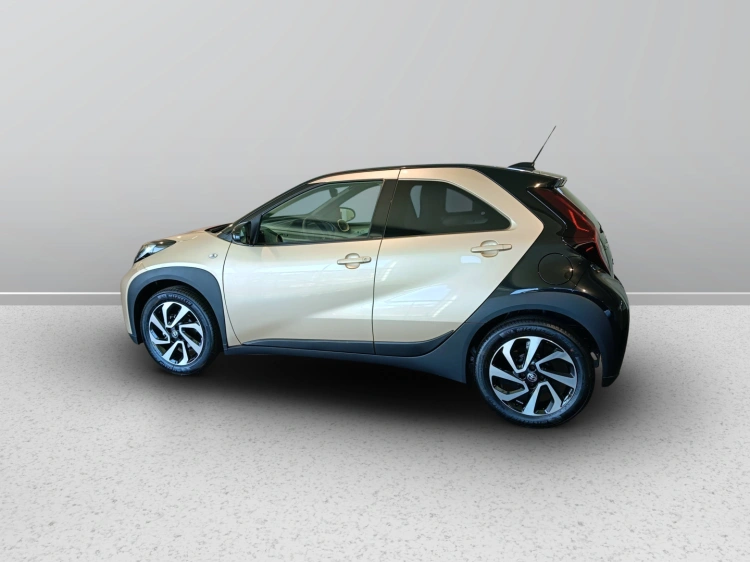4 - Toyota Aygo X AYGO X 10B MT TREND MY24