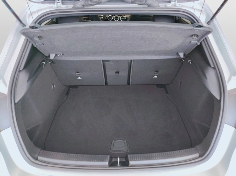 10 - Mercedes-Benz Classe A 180 d AMG Line Advanced Plus auto