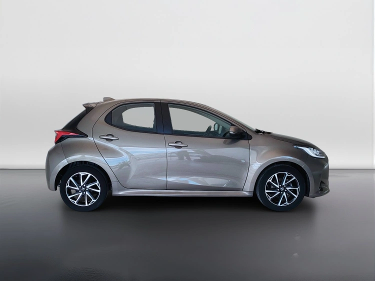 4 - Toyota Yaris Yaris 1.0 Trend