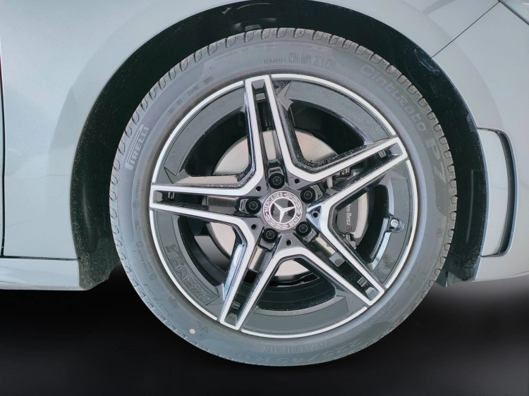 11 - Mercedes-Benz Classe B 180 d AMG Line Advanced Plus auto