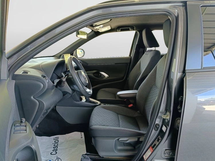 8 - Toyota Yaris Cross TOYOTA Yaris Cross 1.5 Hybrid 5p. E-CVT Trend