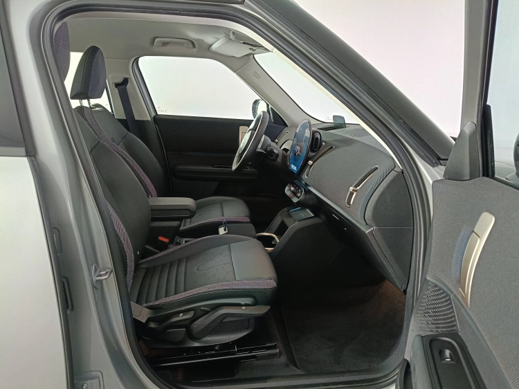 11 - MINI Countryman Mini Countryman 1.5 48V C Classic auto