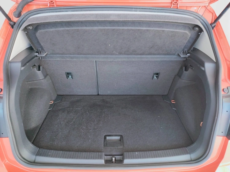 5 - Volkswagen T T-Cross 1.0 tsi Advanced 115cv