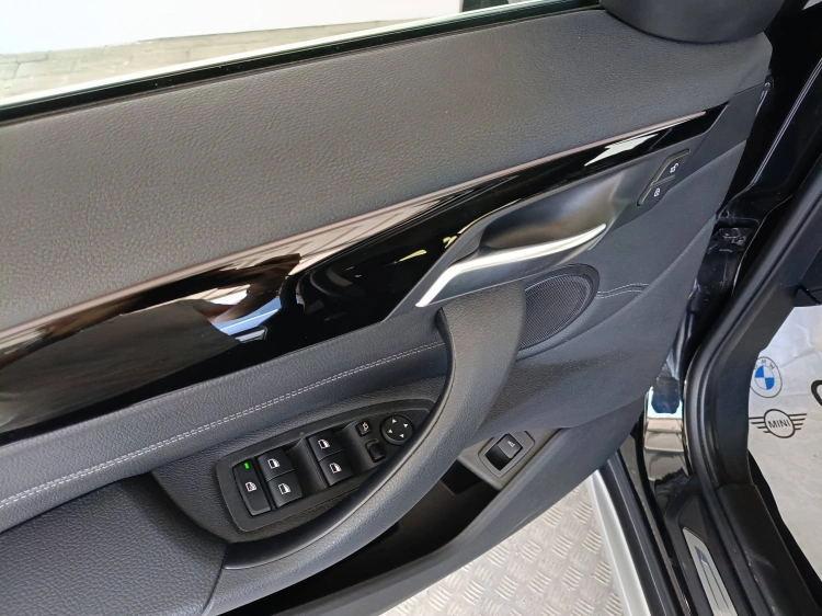 17 - BMW X1 X1 sdrive18d xLine auto my18