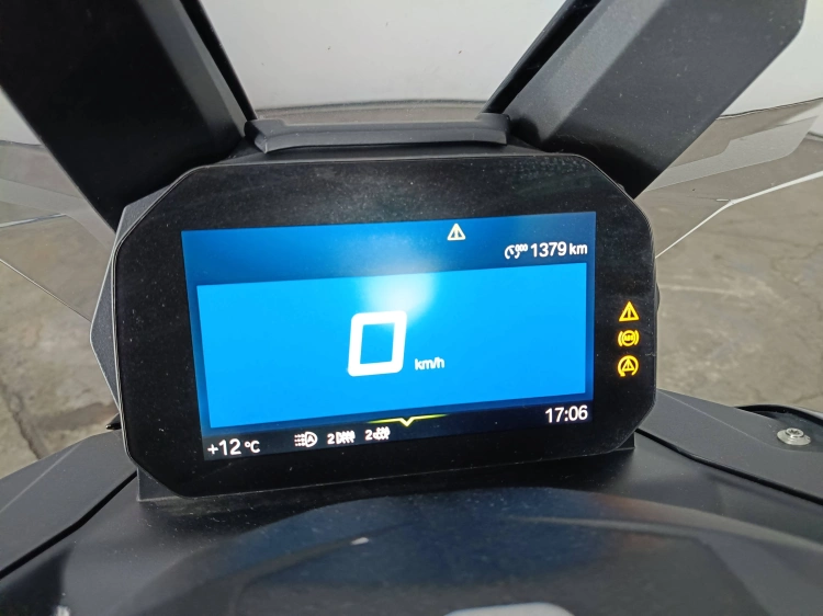 9 - BMW Motorrad C Scooter C 400 X Abs my25