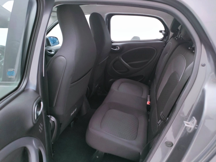 10 - smart forfour Forfour eq Passion 22kW