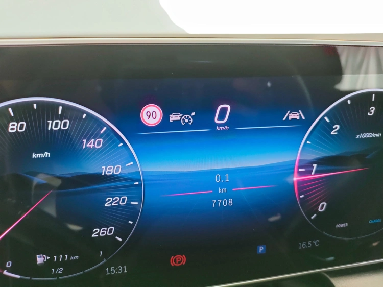 16 - Mercedes-Benz GLC 220 d 4MATIC