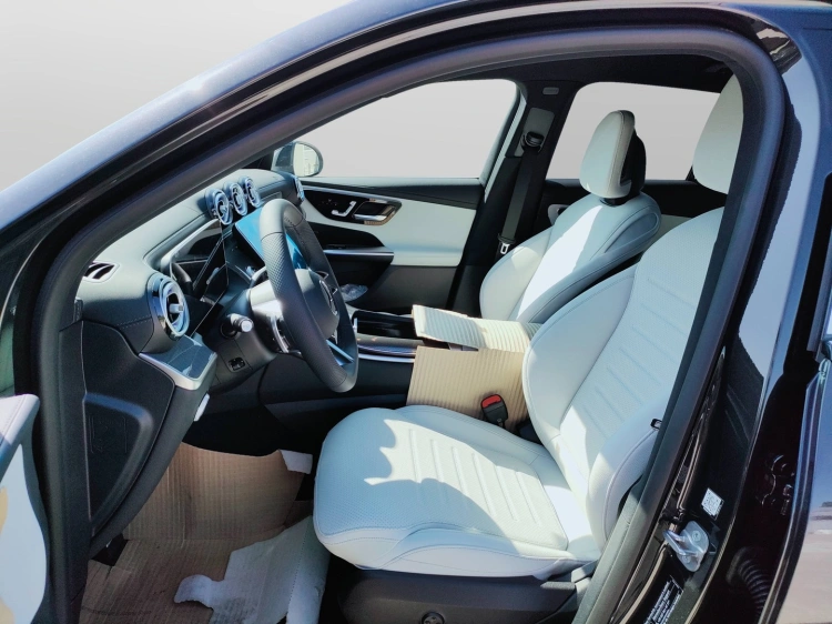 8 - Mercedes-Benz GLC 220 d 4MATIC