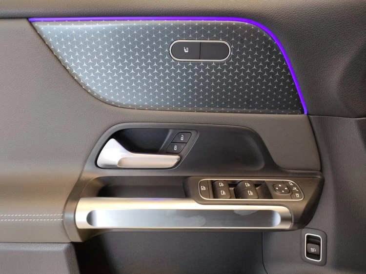13 - Mercedes-Benz EQB 250+ Electric Art Advanced Plus 7p.ti