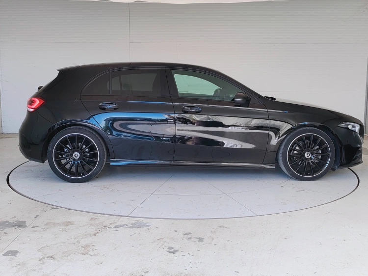 4 - Mercedes-Benz Classe A 180 d Premium auto
