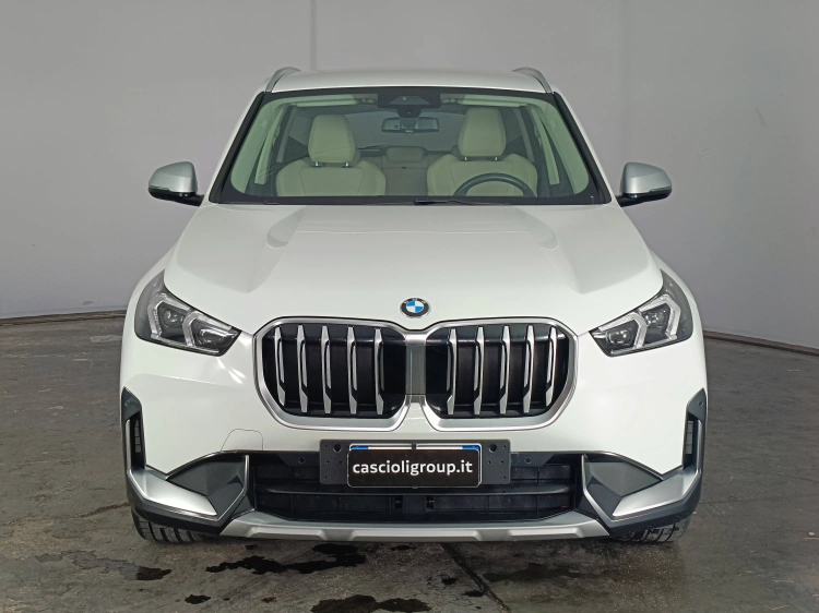 2 - BMW X1 X1 sdrive18d X-Line auto