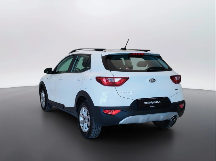 7 - Kia Stonic Stonic 1.6 crdi Urban 110cv