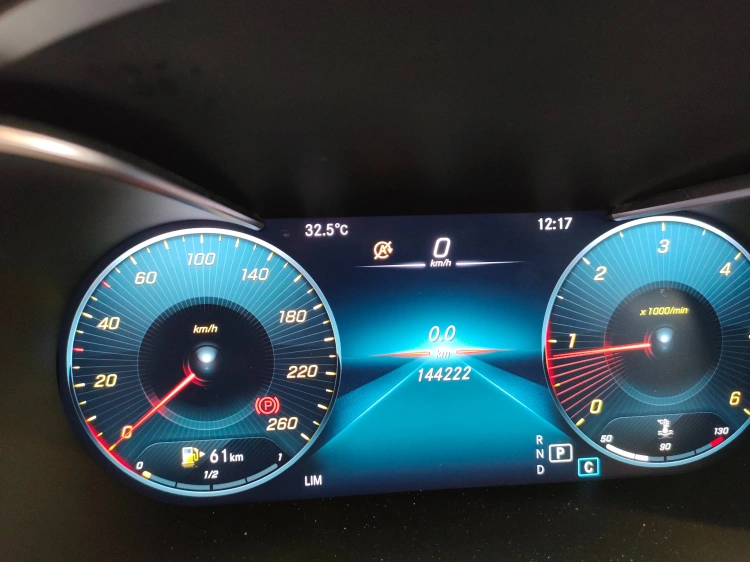 15 - Mercedes-Benz GLC Coupe 220 d Premium 4matic auto