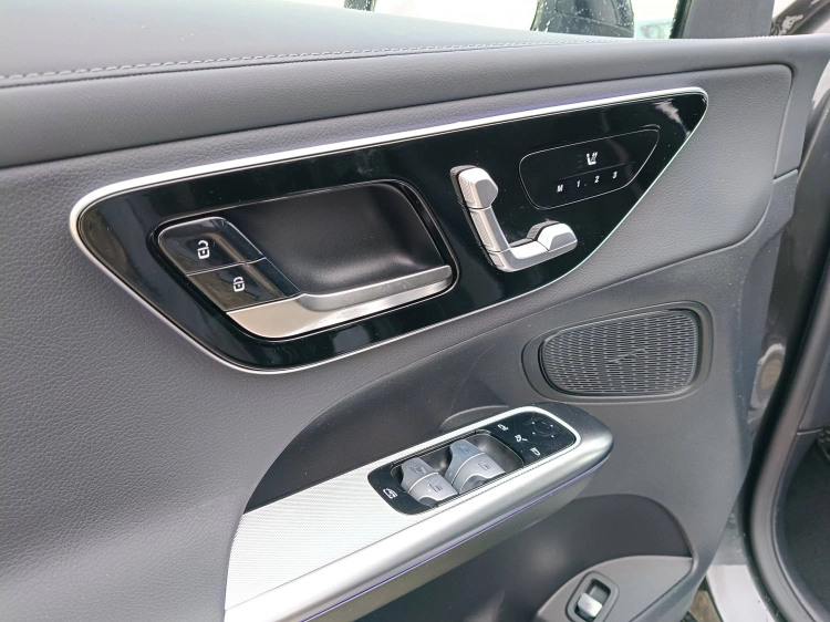 12 - Mercedes-Benz GLC 220 d 4MATIC Coupe