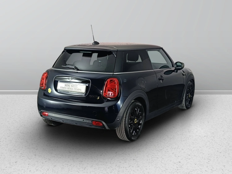 4 - MINI Cooper Mini 3p Cooper SE Electric auto