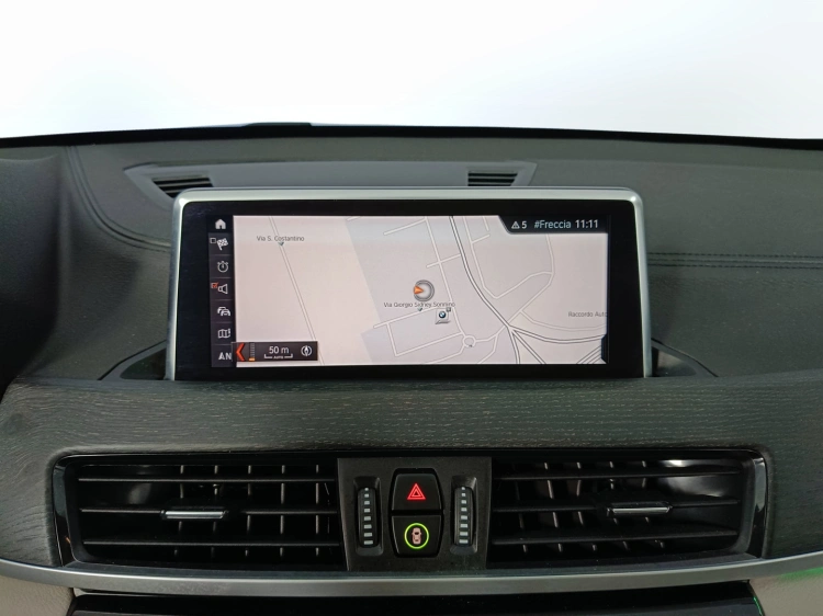 13 - BMW X1 X1 sdrive18d xLine Plus auto