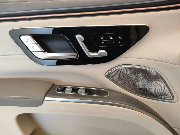 10 - Mercedes-Benz EQS Suv 450 AMG Line Business Class 4matic auto