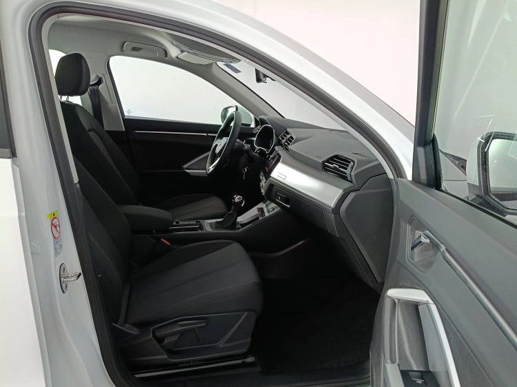 11 - Audi Q3 Q3 35 1.5 tfsi Business s-tronic