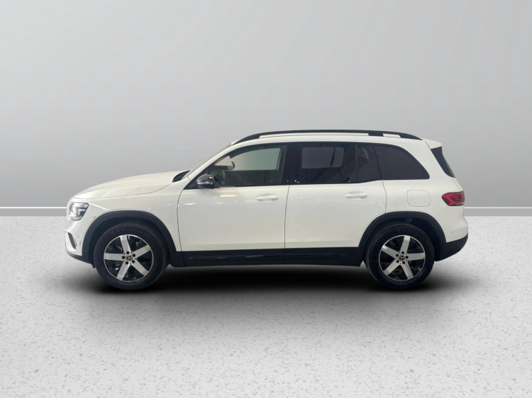4 - Mercedes-Benz GLB 200 d Sport Plus auto