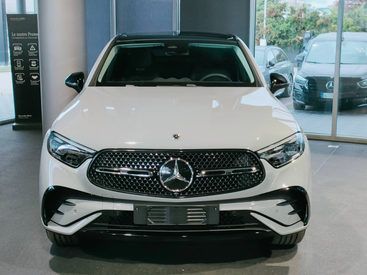 2 - Mercedes-Benz GLC 220 d 4MATIC Coupe