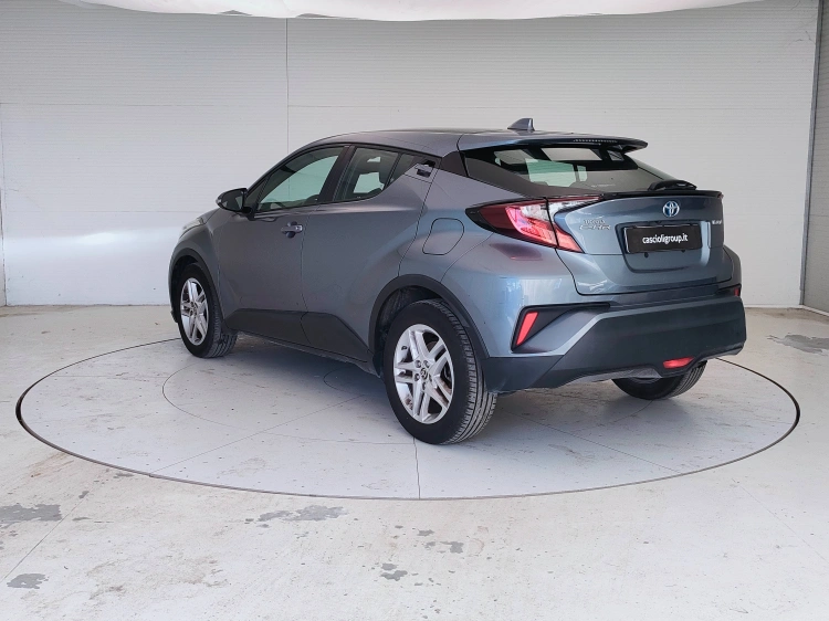 7 - Toyota C-HR C-HR 1.8h Active e-cvt