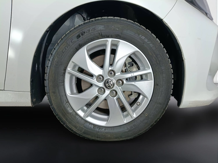 20 - Toyota Yaris Yaris 1.5h Active