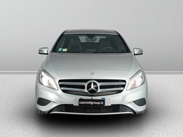 2 - Mercedes-Benz Classe A MERCEDES A180 CDI SE SPORT