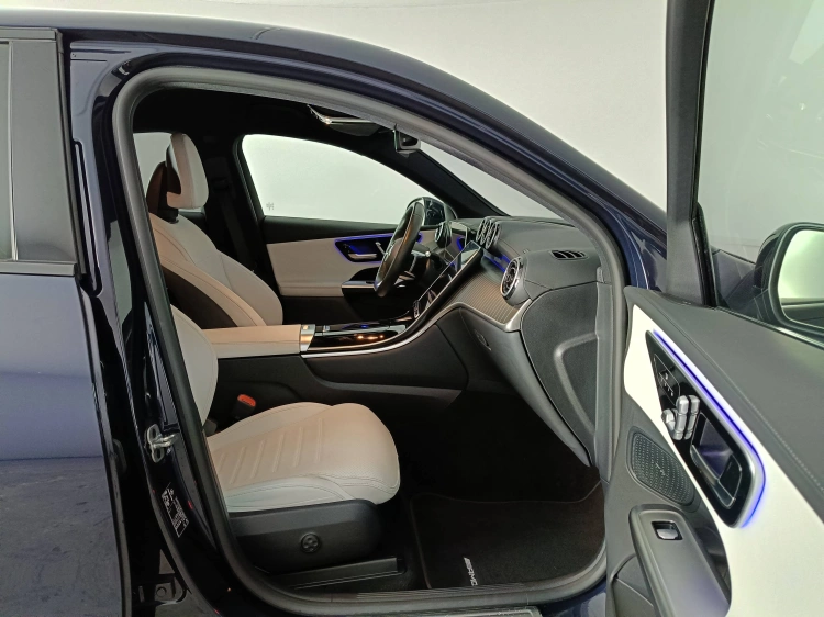 11 - Mercedes-Benz GLC 300 de phev AMG Line Premium Plus 4matic auto