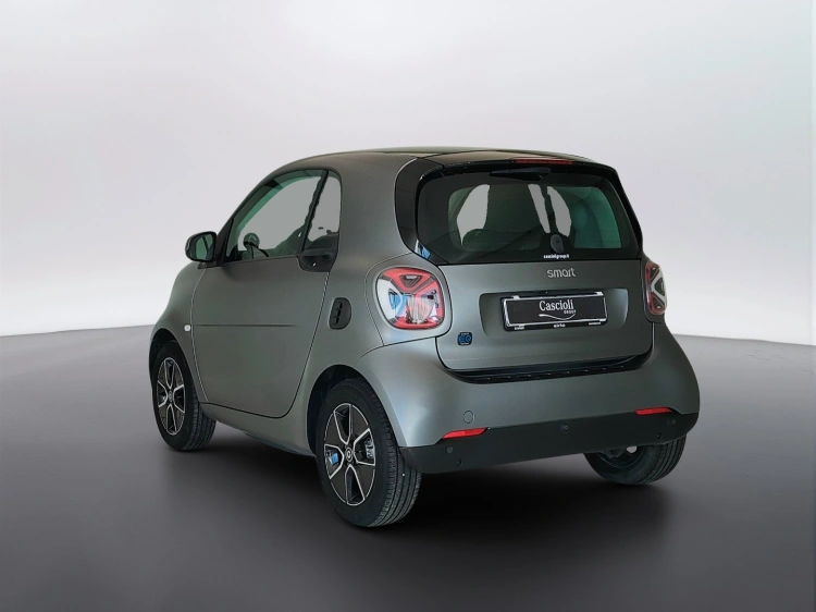 7 - smart fortwo Fortwo eq Passion 22kW