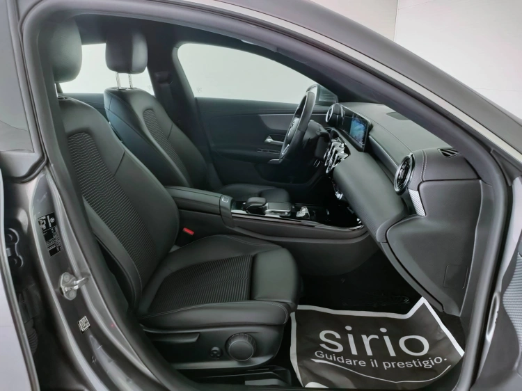 10 - Mercedes-Benz CLA Shooting Brake 200 d Sport auto