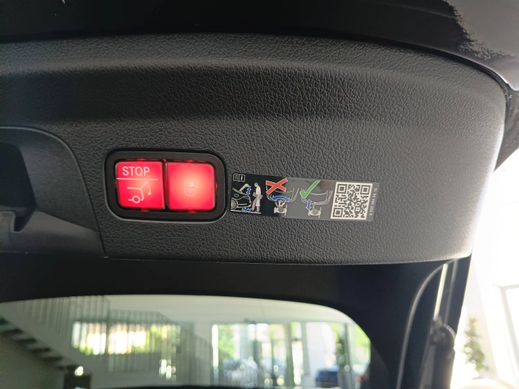 13 - Mercedes-Benz GLE GLE 300 d 4MATIC Coupe