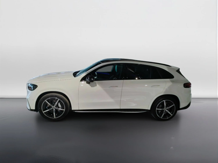 3 - Mercedes-Benz GLC 400 4MATIC con tecnologia EQ