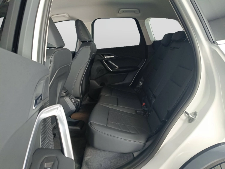 10 - BMW iX1 BMW iX1 eDrive20-Special Edition