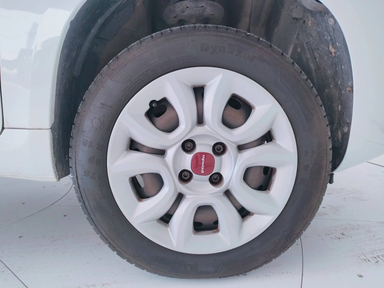 8 - Fiat Panda Panda 0.9 t.air t. natural power Easy 70cv