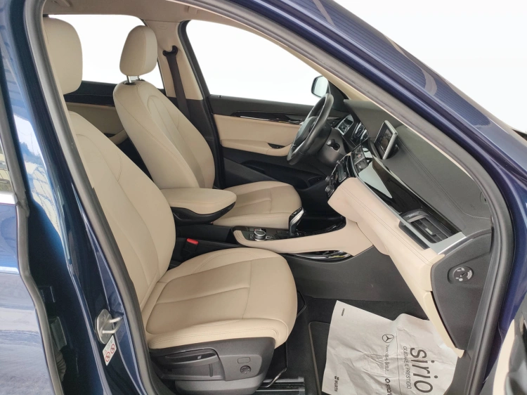 13 - BMW X1 X1 sdrive16d xLine auto