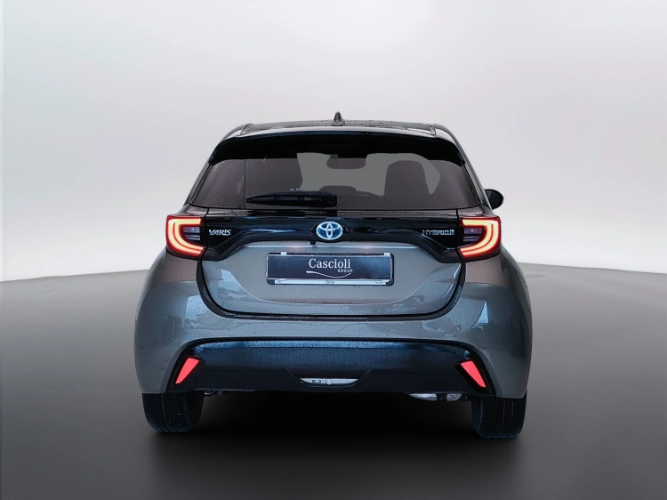 6 - Toyota Yaris Yaris 1.5h Lounge