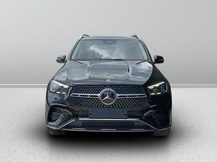2 - Mercedes-Benz GLE 300 d 4MATIC