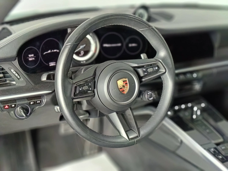 17 - Porsche 911 911 Cabrio 3.0 Carrera 4S auto