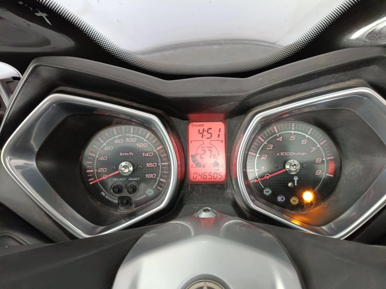 8 - Yamaha XMax X-Max 400
