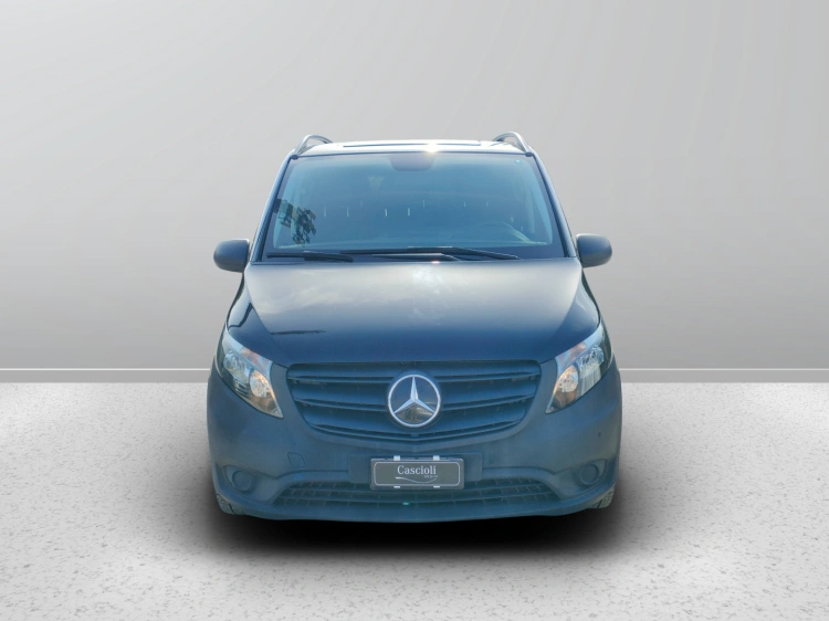 2 - Mercedes Vans Vito 114 cdi long tourer auto my20