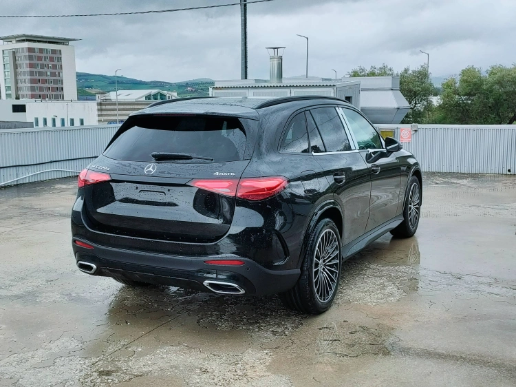 6 - Mercedes-Benz GLC 220 d 4MATIC