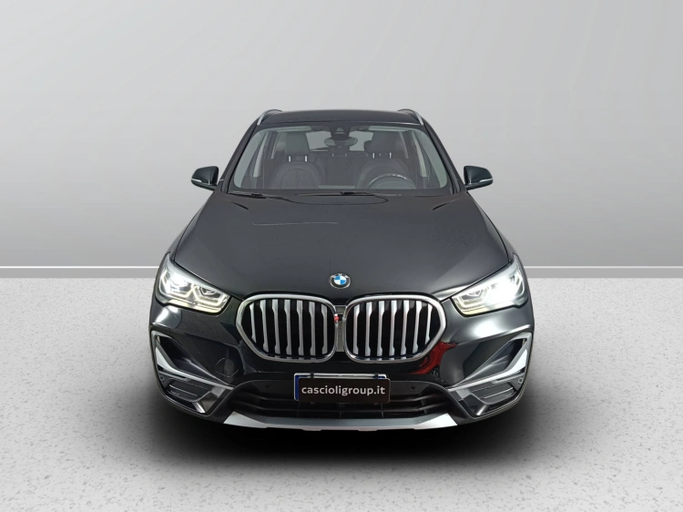 2 - BMW X1 X1 sdrive18d xLine auto