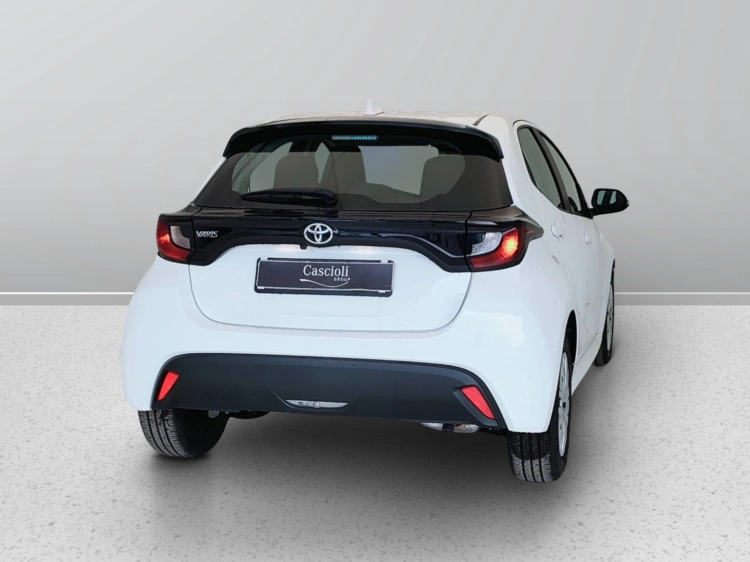 4 - Toyota Yaris Yaris 1.0 Active