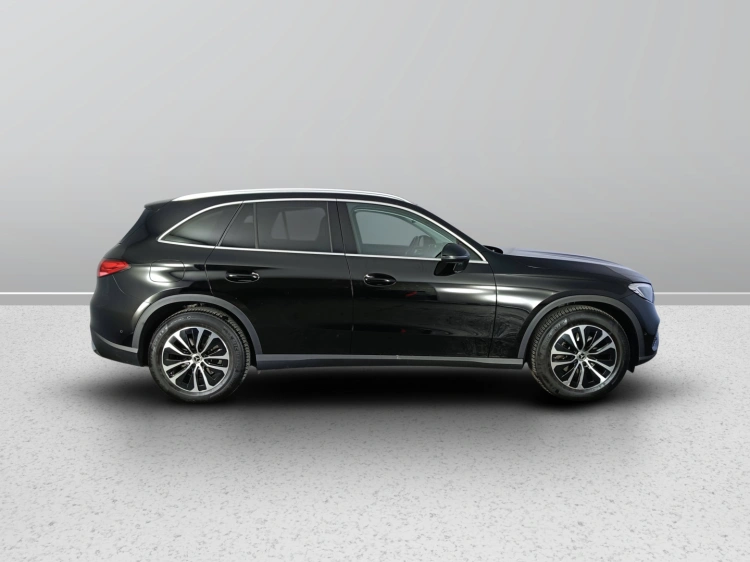 3 - Mercedes-Benz GLC 220 d AMG Advanced 4matic auto