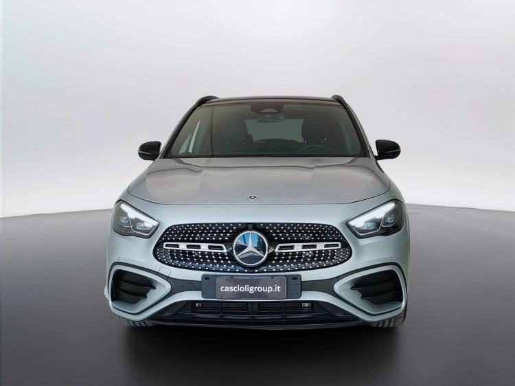 2 - Mercedes-Benz GLA 200 d AMG Line Advanced Plus Tech Edition auto