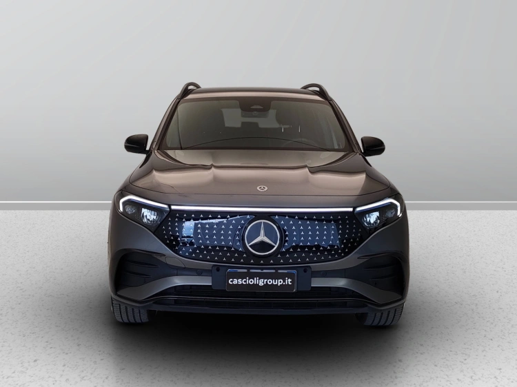 2 - Mercedes-Benz EQB 250+ AMG Line Advanced