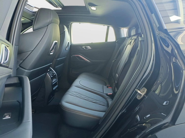 9 - BMW X6 X6 xdrive40i MSport Pro auto