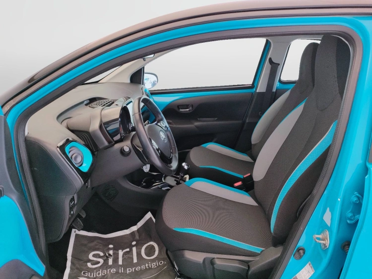 14 - Toyota Aygo Aygo 5p 1.0 x-cite m-mt