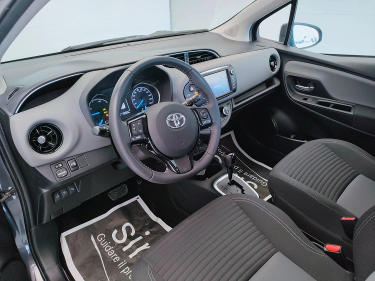 15 - Toyota Yaris Yaris 5p 1.5h Cool