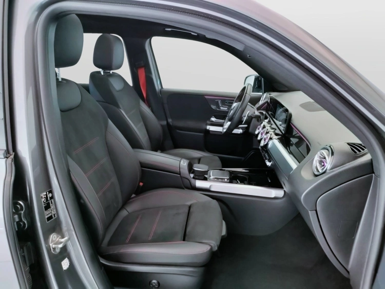 16 - Mercedes AMG GLB GLB AMG 35 4matic auto